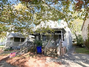 Building Photo - 6703 Bonna Ave