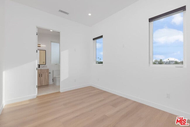 Building Photo - 3839 Wade St