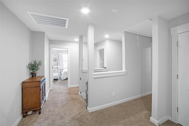 Building Photo - 180 Waterside Rd