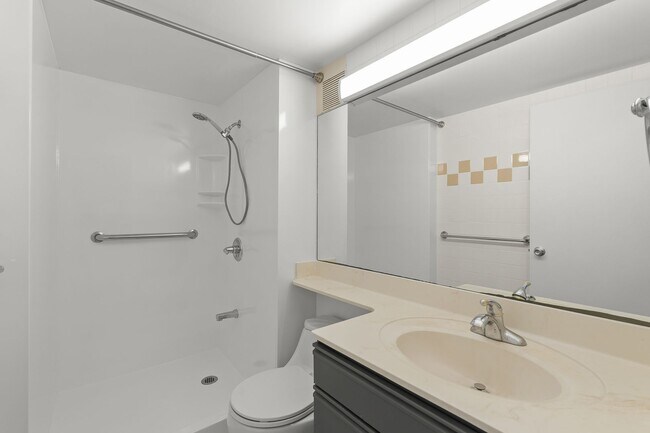 Building Photo - The Barclay 2bd/2ba/1pkg