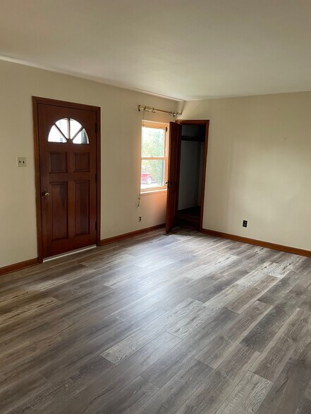 Living Room - 1518 Patterson Rd