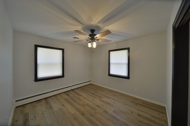 Building Photo - Seaford Rancher