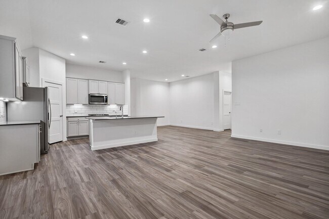 Building Photo - 13329 Big Sky Ct