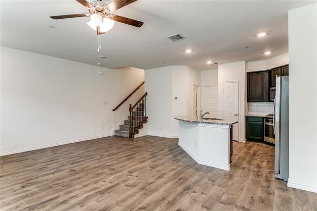 Building Photo - 2414 Klamath Dr