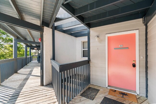 Building Photo - 1500 Cenith Dr