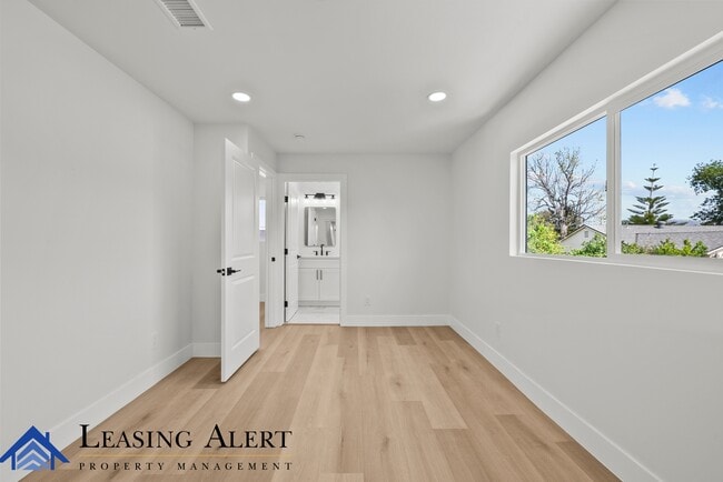 Building Photo - 16448 Lassen St