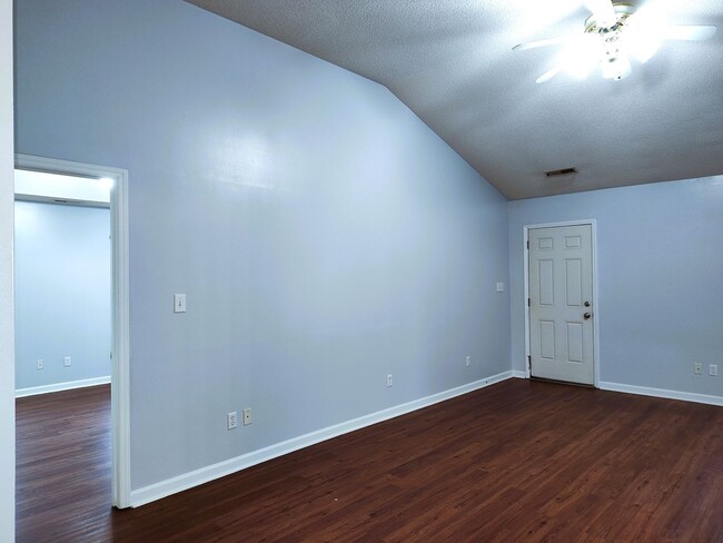 Building Photo - Pristine, Ranch Style Home Located in the Clubview Acres Community in Monroe