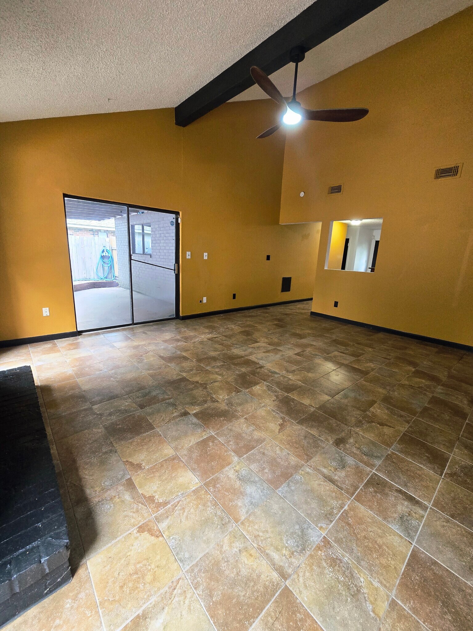 Building Photo - 2215 Gontier Dr