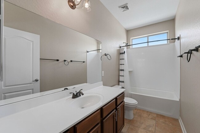 Building Photo - 21338 N Cecil Ct