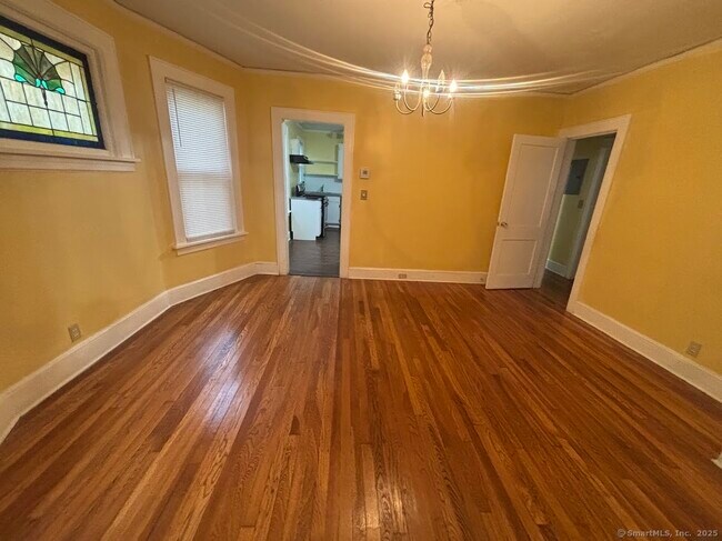 Building Photo - 52 Taylor Ave