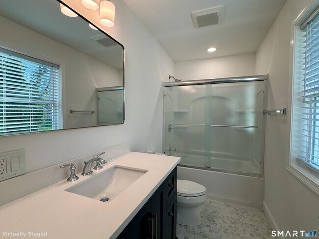 Building Photo - 6 Stevens Rd