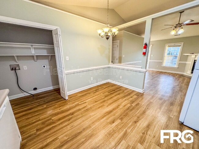 Building Photo - 1145 Nicklaus Dr