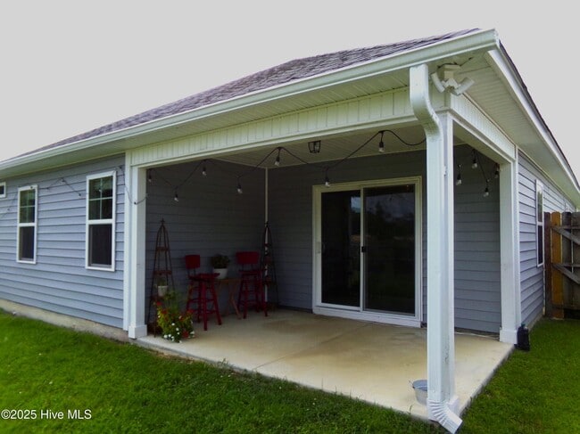 Building Photo - 204 Murdock Way