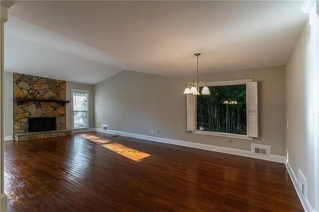 Building Photo - 3562 Bryant Ln