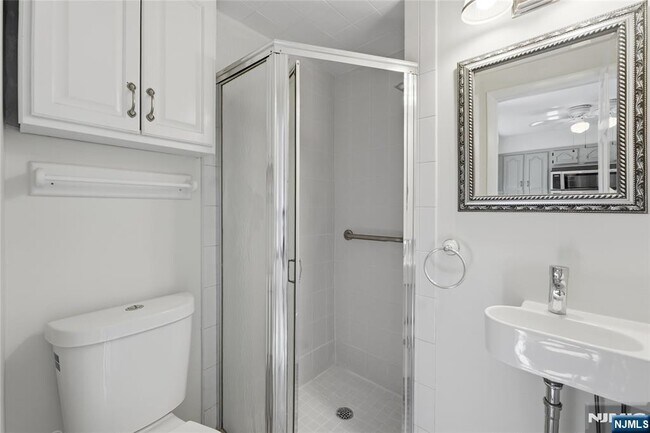 Building Photo - 54 Pomander Walk