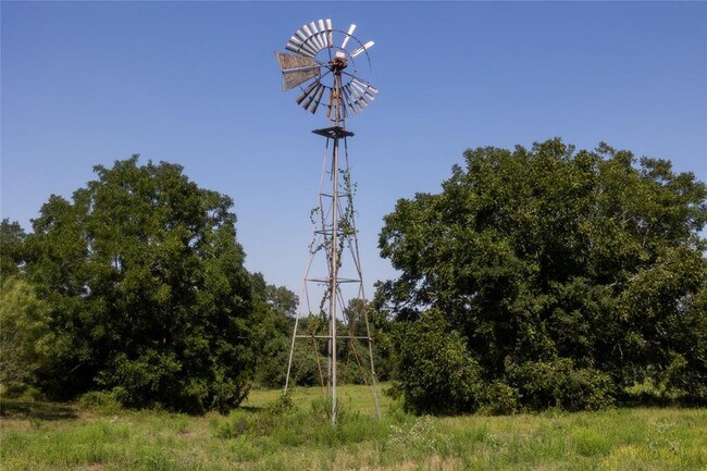 Building Photo - 3225 Terrier Hill Ln