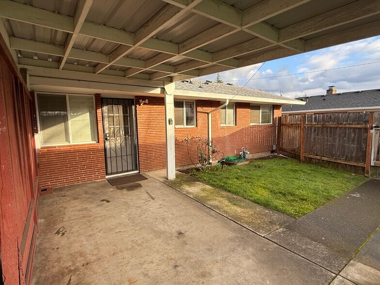 Building Photo - 406 N Morrison Rd