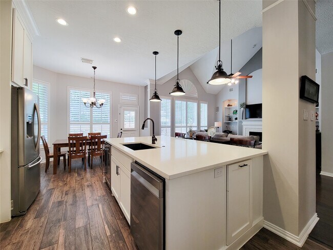 Building Photo - 78 N Bluff Creek Cir