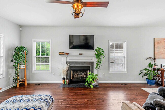 Building Photo - 609 Riva Ridge Rd