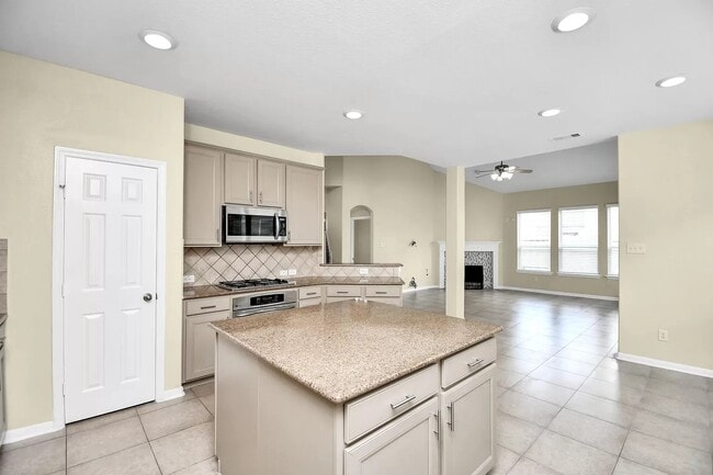Building Photo - 6315 Bain Dr