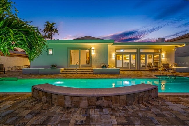 Building Photo - 540 59th Ave