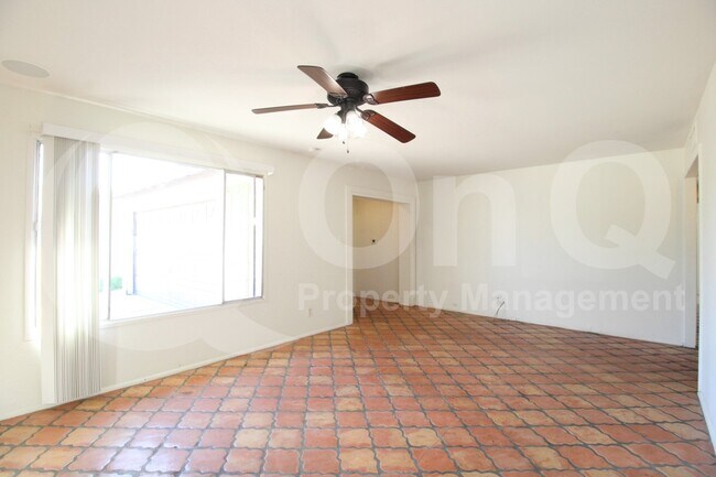 Building Photo - 1623 E Palmcroft Dr
