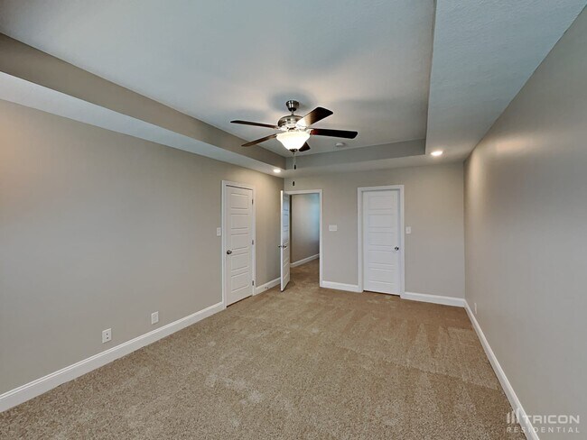 Building Photo - 633 Battery Ct