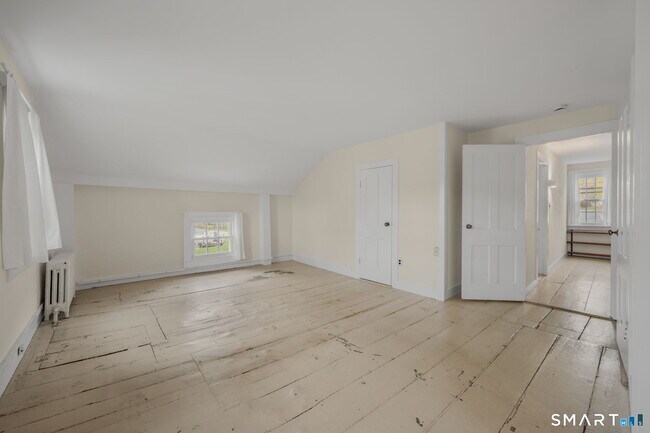 Building Photo - 260 Hamburg Rd