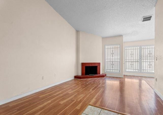 Building Photo - 652 St Johns Ct