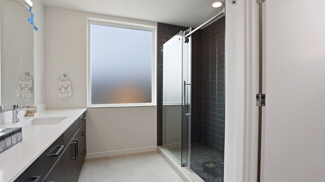 Building Photo - Kitts Verand