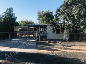 Building Photo - 2 BEDROOM WITH LARGE FENCED YARD
