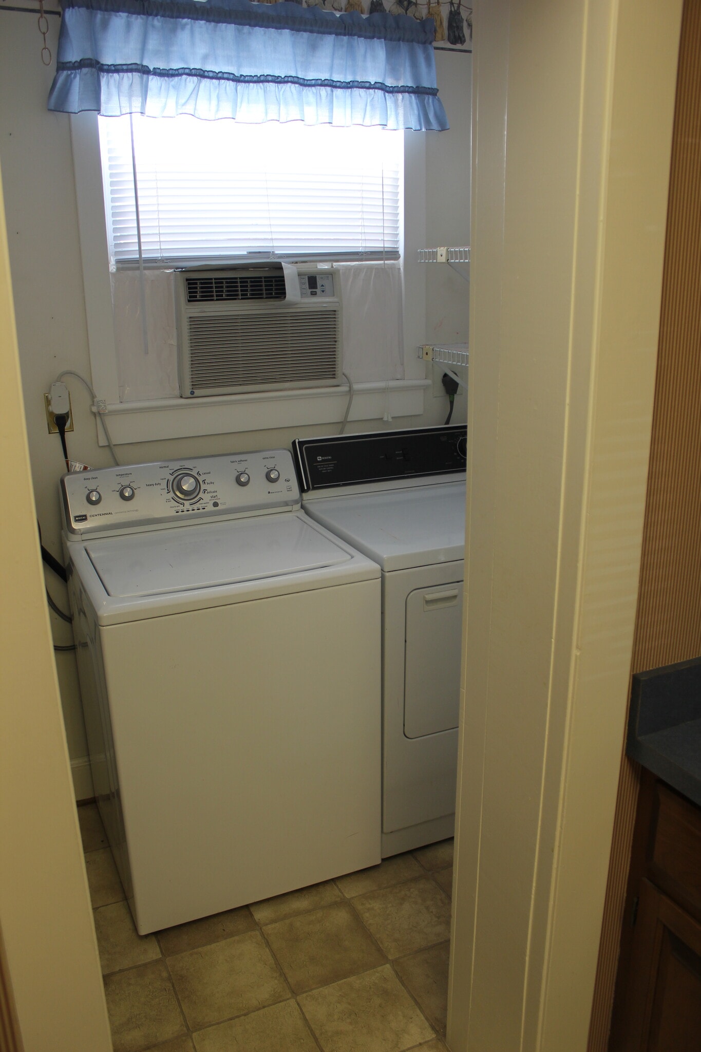 Laundry room off kitchen - 925 North Market Street