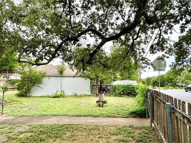 Building Photo - 4812 Ramsey Ave