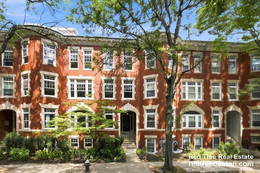 Building Photo - 9 Strathmore Rd