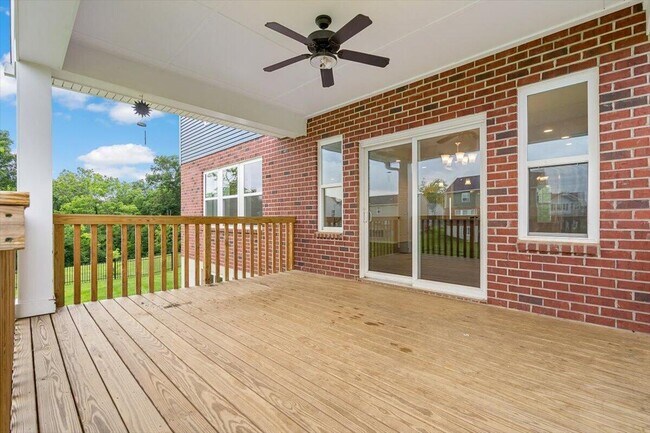 Building Photo - 1618 Ravine Trl