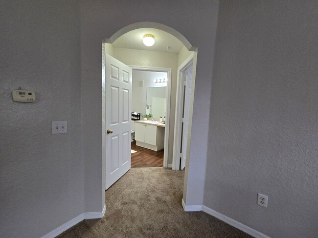 Building Photo - 837 Grand Regency Pointe