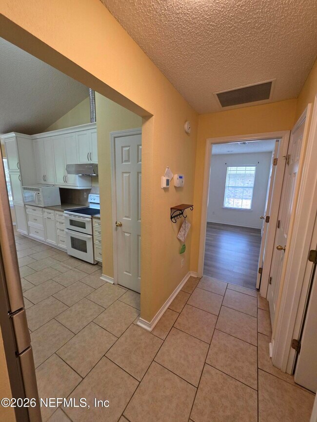 Building Photo - 1589 Guardian Ct