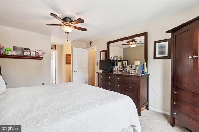 Building Photo - 4555 Lantern Pl