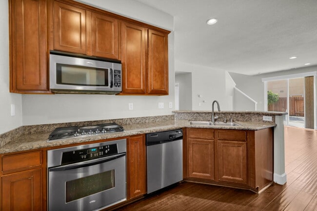 Building Photo - 9 Dulcibbella Pl