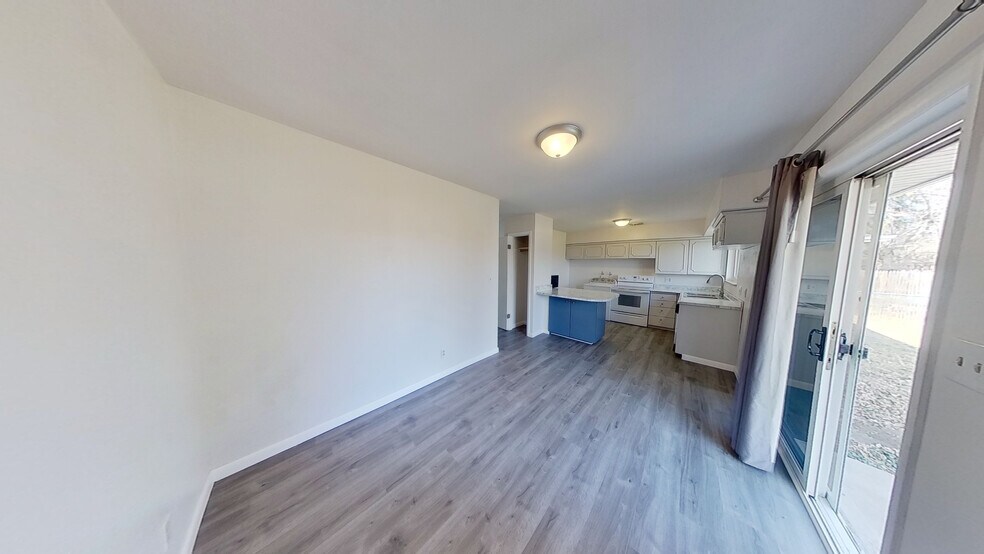 Building Photo - 4673 Holland St