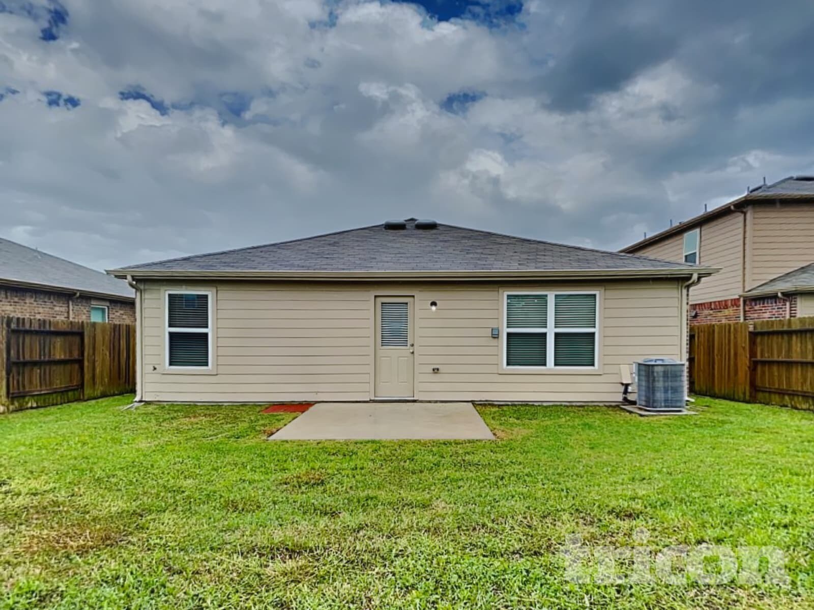 Building Photo - 832 Painted Bison Dr