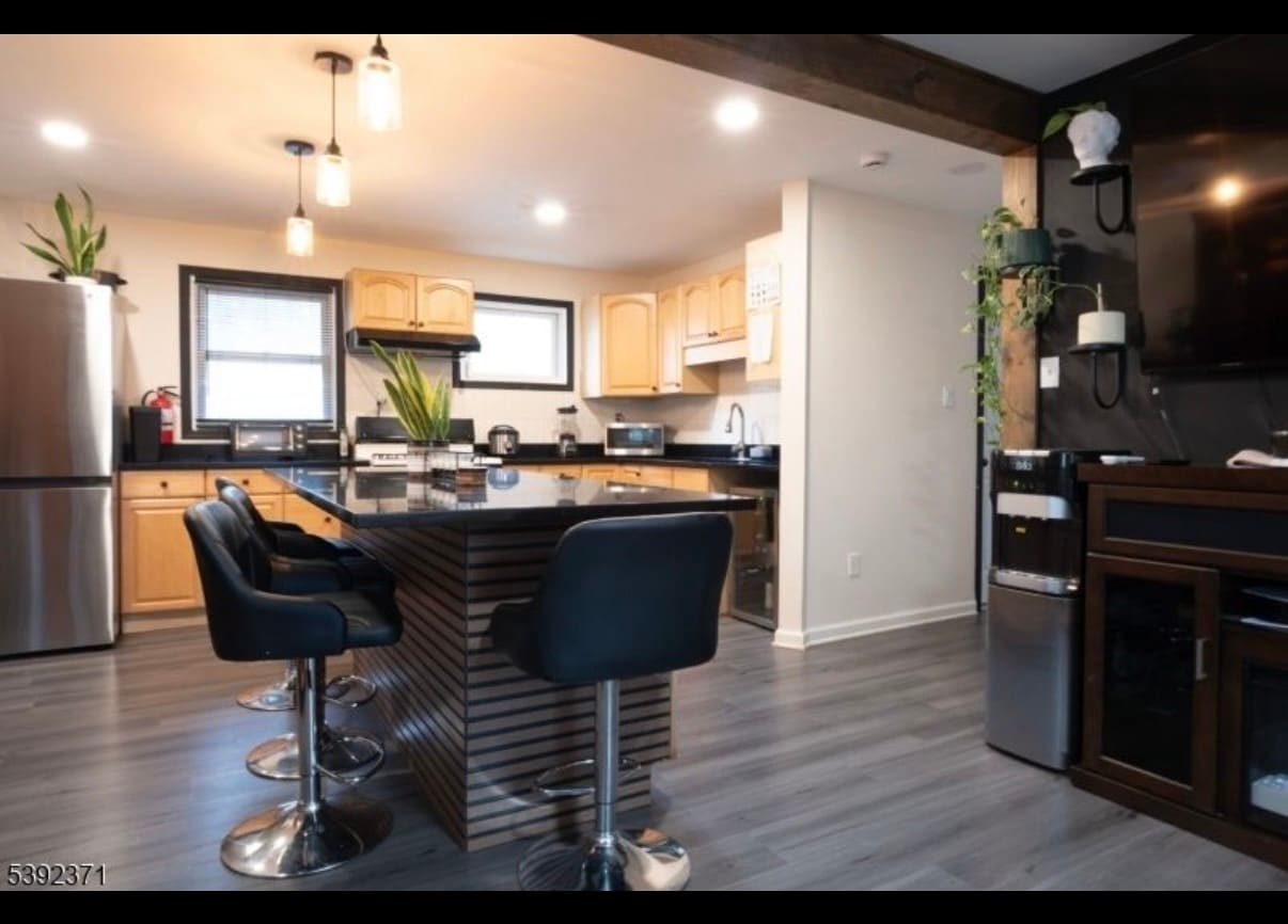 Building Photo - 2505 Girard Pl