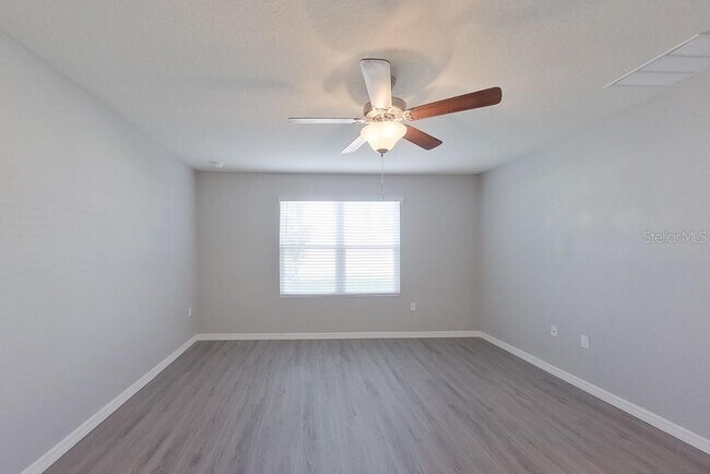 Building Photo - 8656 SW 44th Ct