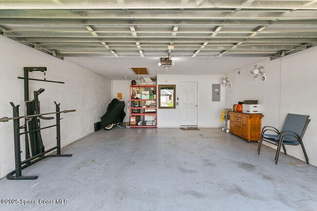 Building Photo - 4243 Pondapple Dr