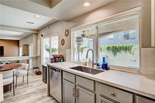 Building Photo - 9748 Cathedral Stairs Ct