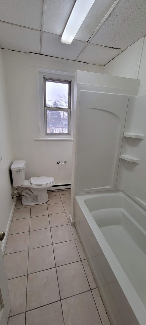 Building Photo - 1441 Linden St