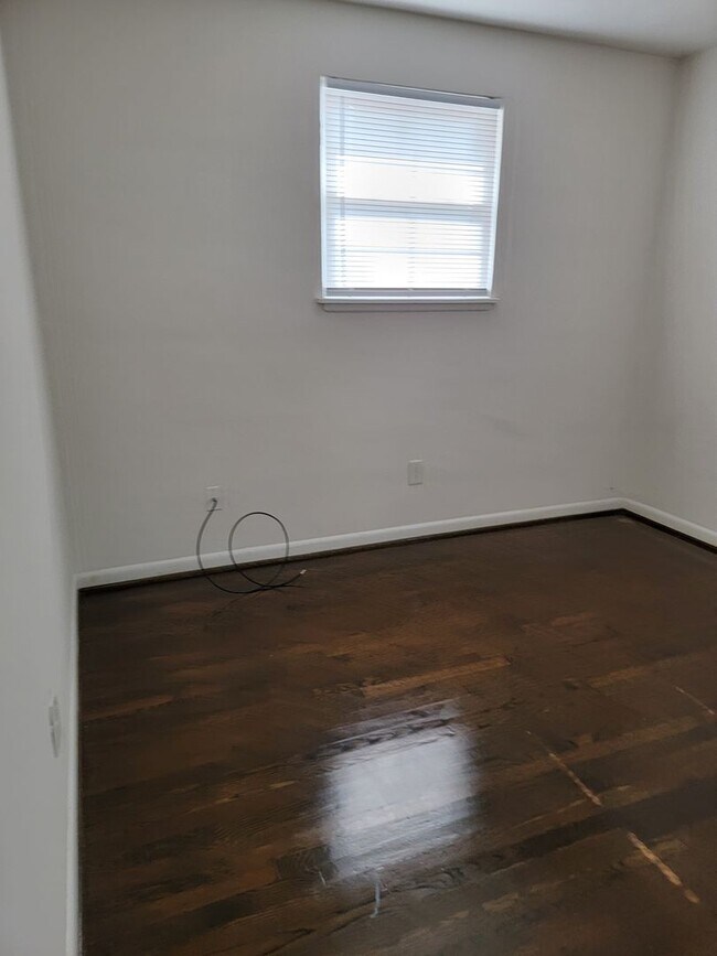 Building Photo - 229 W 38th St