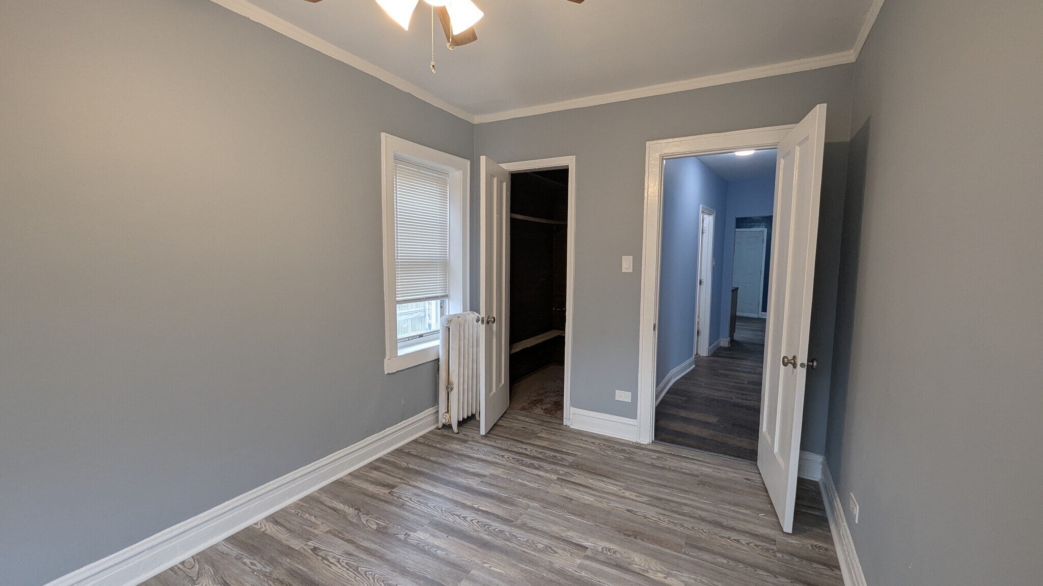 Building Photo - 7416 N Rogers Ave