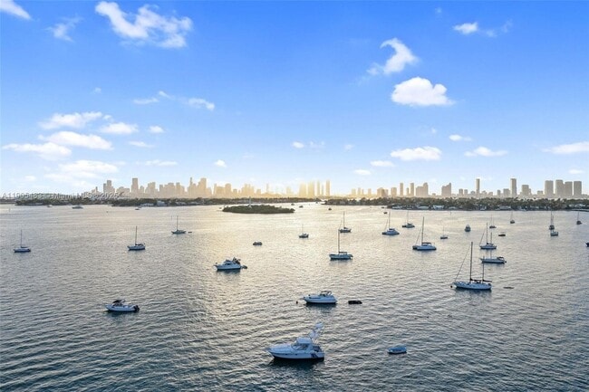 Building Photo - 1500 Bay Rd