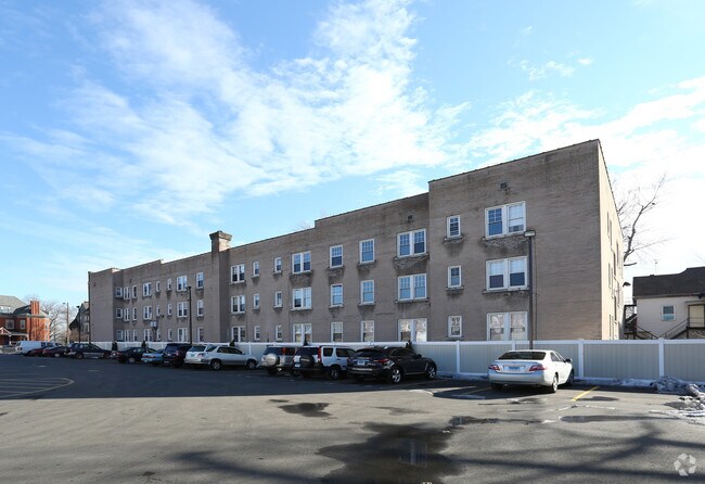 Building Photo - 183 Wethersfield Ave